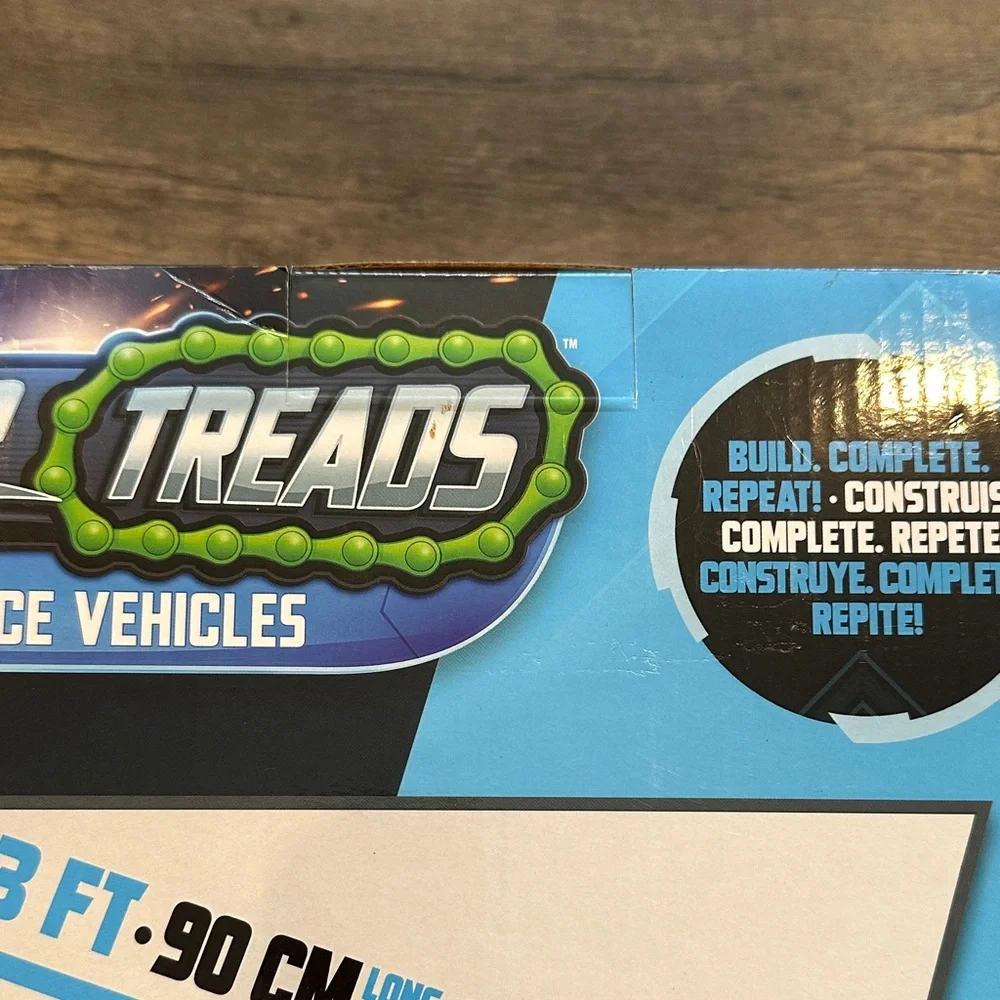 WowWee Power Treads All-Surface Vehicles Hyperdrive Zipline Race‎ Track Playset